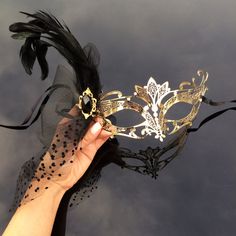 Masquerade Mask The Great Gatsby Dress 1920's by 4everstore The Great Gatsby Dress, Dress Masquerade, Great Gatsby Dress, Batman Wedding, Gold Masquerade Mask, Elegant Veils, Great Gatsby Dresses, Venetian Masquerade Masks, Party Eyes