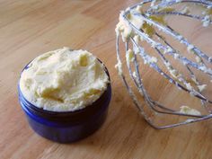 This calming magnesium body butter combines the healing benefits of coconut oil, organic cocoa butter and essential oils with magnesium oil. Magnesium Oil Benefits, Lotion Bars Diy, Diy Lotion, Coconut Health Benefits, Magnesium Oil