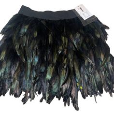 You’ll Love This Feather Skirt Unique Look Mini Skirt Feathers Small Brand New Edgy Party Outfits, Fall Fashion Edgy, Black Rooster, Rok Mini, Feather Skirt, Chic Skirts, Women Fashion Edgy, Skirt Mini, Party Outfits