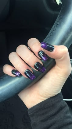 Black And Purple Nails, Black Ombre Nails, Dark Purple Nails, Purple Ombre Nails, Black Halloween Nails, Purple Glitter Nails, Purple Acrylic Nails, Halloween Acrylic Nails, Nails Purple