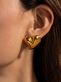 Gold Earrings Studs Big Size, Jewellery Photo, Heart Flutter, Casual Earrings, Chunky Jewelry, Heart Shaped Earrings, Jewelry Lookbook, Styl Boho, Costumes Halloween