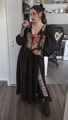 Witchy Outfits Aesthetic, Witchy Outfits, Lookbook Inspiration, Arte Punk, Corset Midi Dress, Wardrobe Ideas, Clothing Ideas, Outfits Aesthetic