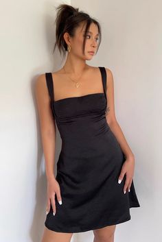 Split Long Dress, Sleeveless Short Dress, Square Neck Dress, Black Short Dress, Maxi Dress Navy, Grad Dresses, Bleach Wash, Hoco Dresses, Comfortable Dress