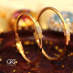 Grt Jewellers, Simple Gold Bangle, Plain Gold Bangles, Latest Indian Jewellery, Gold Jewelry Outfits, Antique Gold Jewelry Indian, Gold Jewelry Simple Necklace