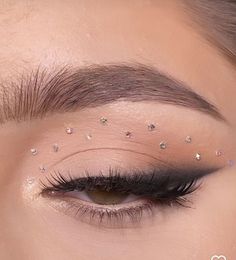 Aesthetic Pictures Wallpaper, Asthetic Picture Wallpaper, Gem Makeup, Prom Eye Makeup, Asthetic Picture, Picture Wallpaper