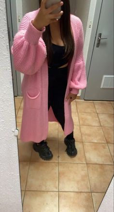 Coquette Vibes, Zara Drip, Outfit Cardigan, Outfit Zara, Baddie Fits, Girlfriend Material, Sweaters Cardigan, Winter Fits, Long Sweaters Cardigan