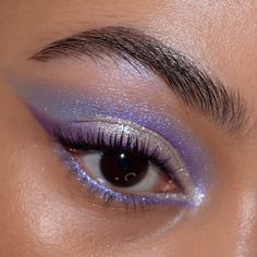 Lilac And Gold Eye Makeup, Festival Outfits Purple, Butterfly Eye Shadow, Eye Shadow Purple, Fun Purple Eye Makeup, Blue White Eyeshadow, Silver And Purple Eye Makeup, Pink And Teal Eyeshadow, Purple Inspired Makeup