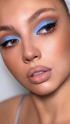 Aqua Blue Eyeshadow, Summer Makeup Trends, Pinterest Makeup, Eye Makeup Designs, Colorful Eye Makeup, Fancy Makeup