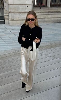 Silk Pants Outfit, Elegant Classy Outfits, Estilo Indie, Work Fits, Paris Outfits, Looks Street Style, Looks Chic, Outfit Look, 가을 패션