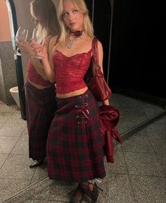 Plaid Maxi Skirt, Red Outfit, Plaid Skirt, 가을 패션, Plaid Skirts, Corsets, Hippie Style, Fashion Killa, Skirt Outfits