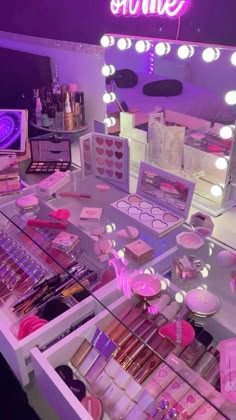 Makeup Beauty Room, Makeup Collection Goals, Bedroom Ideas For Small Rooms Cozy, Beauty Room Vanity, Bedroom Tour, Makeup Drawer Organization, Luxury Room Bedroom, Perfect Room