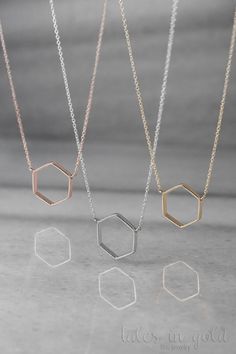 Hexagon Pendant, Necklaces Ideas, Fancy Necklace, 18k Gold Necklace, Chic And Elegant, Gold Jewelry Necklace, Bee Earrings, Minimal Jewelry, Geometric Necklace