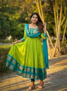 Dress Stitching From Saree, Cotton Saree Anarkali Dress, Narayanpet Kurtis Designs, Traditional Dresses Pattern, Cotton Border Kurti Designs, Teja Sarees Anarkali, Cotton Drees Desgin, Maxy Frock Designs Simple, Cotton Saree Kurti Designs