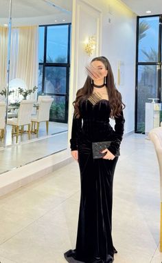 #افتارات Black Prom Dresses Short, Elegant Black Dresses, A Black Outfit, Black Dresses For Women, Black Formal Gown, Dresses For Homecoming, Single Dress, Elegant Black Dress, Dresses Sequin