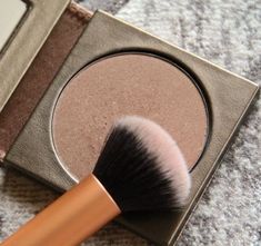 Splurge vs. Steal: 20 Amazing Drugstore Makeup Dupes – SOCIETY19 Tarte Bronzer, Nyx Matte Bronzer, Splurge Vs Steal, Eco Friendly Makeup, Nyx Matte, Pink Makeup Brush, Great Makeup, Makeup Brushes Guide, Nars Radiant Creamy Concealer