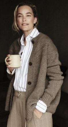 Strikkeopskrift Oversize Sweater, Meeting Outfit, Wardrobe Inspiration, Looks Street Style, 가을 패션, Knit Fashion, Look Plus, Mode Inspiration