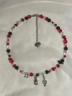 Beads Necklace Ideas Aesthetic, Emo Beaded Necklace, Red And Black Beaded Necklaces, Beads Necklace Aesthetic, Emo Necklace, Diy Necklace Ideas, Pearls Aesthetic, Make Your Own Necklace, Diy Necklaces