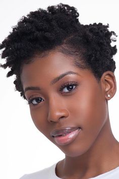 Natural Hairstyles for Short Hair Growing Natural Hair, Natural Hairstyles For Short Hair, Short Afro Hairstyles, Hair Twists, Afro Natural, Protective Hair, Natural Hair Cuts