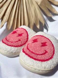 Preppy Teen, Preppy Accessories, Preppy Gifts, Lighting Bolt, Slippers Womens, Valentine Gift For Wife, Preppy Christmas, Preppy Shoes, Teenager Gifts