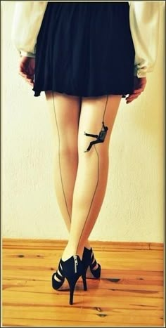 too awesome Geniale Tattoos, Hot Lingerie, Funny Tattoos, Fashion Tights, Sleeve Tattoo, Riga, Up Girl, Leg Tattoos, Sehun