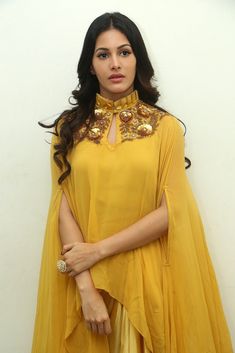 Yellow Indowestern Outfits, Long Blouse Designs, Function Dresses, Lehenga Designs Simple, Indian Dresses Traditional, Trendy Dress Outfits, Simple Pakistani Dresses, Beautiful Dress Designs, Designer Party Wear Dresses