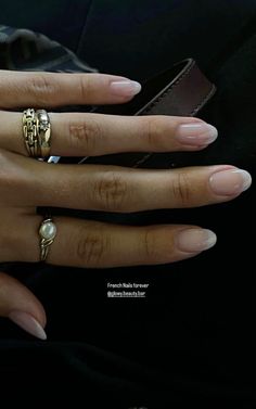 French Wedding Nails, Winter Nail Art Designs, Designs For Short Nails, Milky Nails, Round Nails, Winter Nail Art, Winter Nail, Nails 2024