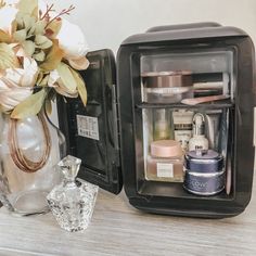 Skin Fridge, Mini Skincare Fridge, Mini Skincare, Skincare Fridge, Beauty Corner, Gold Bond, Gta Online, Mascara Facial, Beauty Studio