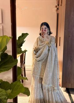 Pakistani Bridal Garara, Chicken Kari, Venomous Snakes, Eid Outfit, Fancy Sarees Party Wear