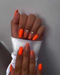 Orange And Silver Glitter Nails, Pink And Orange Acrylic Nails Designs, Bright Elegant Nails, Eye Catching Nails, Hot Summer Nails 2024, Pretty Orange Nails, Hot Nails Trends 2024 Summer, Orange Nail Tips, Neon Nail Designs 2024