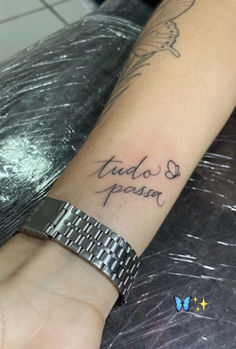 a person with a tattoo on their arm that says, taud and peso