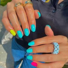 August Nails, Get Nails, Summer Nails Colors, Neon Nails, Dipped Nails, Funky Nails