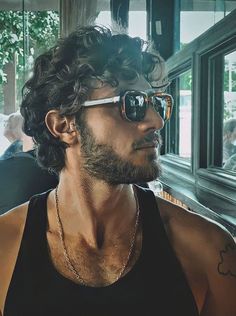 Medium Curly Hairstyles, Medium Hairstyles For Men, Curly Hairstyles For Men, Mens Hairstyles Curly, Men's Curly Hairstyles