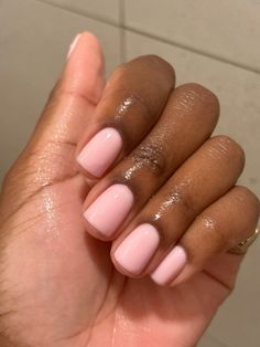 Short Clear Acrylic Nails, Gel Mani Short Nails, Elite Nails, Oval Acrylic Nails, Soft Pink Nails, Pink Nail Colors, Ombre Acrylic Nails