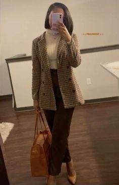 Fall Outfits Shorts, Baddie Casual Outfits, Women Business Professional Outfits, Corporate Baddie Outfits, Internship Outfit, Cute Professional Outfits, Business Professional Outfits, Business Attire Women