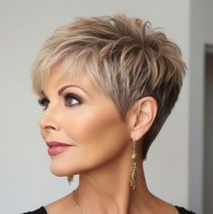 Fine Hair Cuts, Pixie Haircut Fine Hair, Short Hair Back, Short Spiked Hair, Short Silver Hair, Short Hair Images, Messy Short Hair