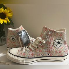 Size 10 Brand New Converse Still With Tags. Has A Beautiful Pattern Of Colors Like Red, Light Blue, Orange And Off White! Beachy Converse, High Tops For Women, Aesthetic Converse, Converse Aesthetic, All Stars Converse, New Converse, Converse High, Converse High Tops, Red Light