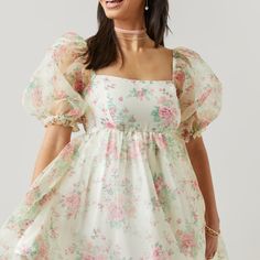 Lilith Floral Organza Babydoll Mini Dress From Francesca's Never Worn, Cut Off Tags! Tried It On Once And Absolutely Despised How It Looked On Me But Couldn't Return It. Babydoll Mini Dress, Babydoll Dress, White Cream, Cream White, Cut Off, Baby Dolls, That Look, Fashion Inspo, Mini Dress