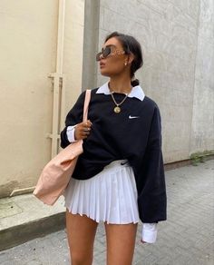 Depop Ideas, Skate Outfits, Nike Tennis Outfits, Summer Core, Femininity Aesthetic, Spring Recruitment, Skirt Diy, Tennis Skirt Outfit, College Fits