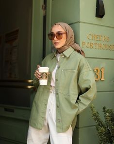 Green Shirt Outfit Hijab, Green Hijabi Outfits, Olive Green Shirt Outfit, Hijab Outfit Summer, Green Jacket Outfit