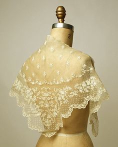 Kerchief made of piña cloth and linen.  Early 19th century.  Metropolitan Museum of Art Modern Filipiniana Dress, Pineapple Leaves, Filipino Clothing, Filipino Fashion, Filipiniana Dress, Filipino Culture, Historical Clothing, Historical Fashion, Metropolitan Museum Of Art