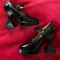 **** No Paypal & Pls Read Shop Policies #Vintage #Demonia #Coffin Shape Size 7 But Would Sit Comfortably 6 1/2. Has Some Wear But Still Super Cute ** Firm Price Retro Heels With Ankle Strap And Heel Loop, Retro Ankle Strap Heels For Formal Occasions, Retro Heels With Heel Strap And High Heel, Vintage Heels With Heel Strap, Retro Party Heels With Sculpted Heel, Retro Heels With Heel And Ankle Straps, Retro Heels With Ankle And Heel Straps, Retro Heels For Party, Retro Platform Heels