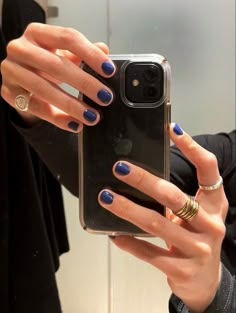 Real Short Nail Designs, Extra Short Natural Nails, Pale Hands Nail Color, Navy Short Nails, Aesthetic Gel Nails Short, Nail Color February, Scandi Nails, Short Navy Nails, Short Autumn Nails 2023