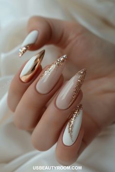 30+ Summer French Nails Ideas and Design in 2024 Diy Valentine's Nails, Graduation Nails, Romantic Nails, Nail Designs Valentines, Smink Inspiration, Gold Nail, French Nail Designs, Glamorous Nails, Chic Nails