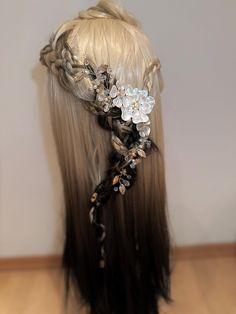 READY TO SHIP // Will be sent out within 3 business days. Accessory colour: Silver Hair colour: Platinum Ombre 𝐏𝐋𝐄𝐀𝐒𝐄 𝐍𝐎𝐓𝐄: As I make each wig per hand, each wig is its own unique artistic piece so each wig will not be a perfect duplicate of the wig pictured and there may be some slight difference. Also please note that each monitor you're viewing these wigs on will have slightly differing colour/saturation levels so the wig colour may be slightly different in person. 𝐖𝐈𝐆 𝐀𝐍𝐃 𝐒? Elf Braids, Wedding Wig, Platinum Ombre, Witch Cosplay, Silver Hair Color, Halloween Wigs, Braided Wig, Wide Tooth Comb, Lace Caps