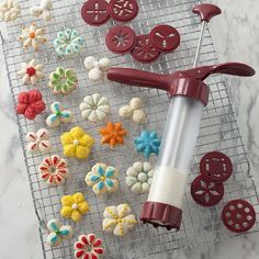 Spritz Cookie Press, Strawberries Ideas, Cinnamon Christmas Cookies, Spritz Cookie, Faux Desserts, Spritz Cookie Recipe, Special Cookies, Blueberry Buckle, Cookie Board