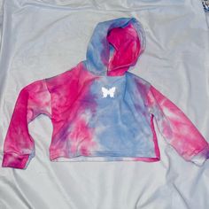 Shein Retail $20.00 New Without Tags Tie Dye Long Sleeve Cropped Hooded Butterfly Logo Sweatshirt Girls (Fits Like ) Size 5/6 Pink Purple And Blue Packaged Carefully And Shipped Daily Offers Are Welcome Pink Long Sleeve Y2k Sweatshirt, Pink Cotton Hoodie Top, Playful Long Sleeve Top With Drawstring Hood, Cute Multicolor Hooded Hoodie, Cute Multicolor Hoodie, Cute Multicolor Cotton Hoodie, Trendy Pink Hoodie Top, Pink Long Sleeve Top With Drawstring Hood, Cute Hooded Sweatshirt For School