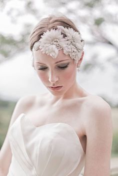 Lovely Wedding Hairstyles with Pretty Hairpieces Boda Mexicana, Short Wedding Hair, Mod Wedding, Natural Beauty Tips, Wedding Bridal Jewellery, Beautiful Long Hair, Bridal Headpieces, Bridal Hair Accessories