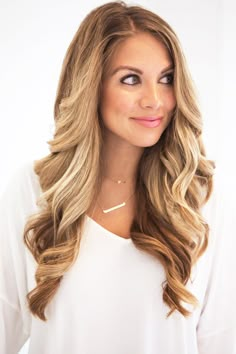 How to Get Big Curls | The Teacher Diva Big Hair Curls, Ashley Scott, Loose Curls Hairstyles, Curls For Long Hair, Really Long Hair, Prom Hairstyles For Long Hair, Long Blonde, Loose Curls