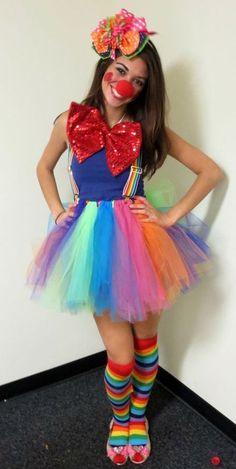 Diy Clown Costume, Cute Clown Costume, Carnaval Make-up, Diy Fantasia, Clown Costume Women, Halloween Makeup Clown, Sandy Grease, Clown Dress, Clown Clothes