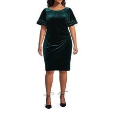 Measurements Back Length- 39” Armpit To Armpit Flat Lay- 18” New With Tags! Beautiful Green Velvet Material! Fitted Flutter Sleeve Dresses For Fall, Jessica Howard Dress, Wardrobe Solutions, Forest Green Color, Jessica Howard, Size 12 Dress, Plus Size Shorts, Velvet Material, Ruched Dress